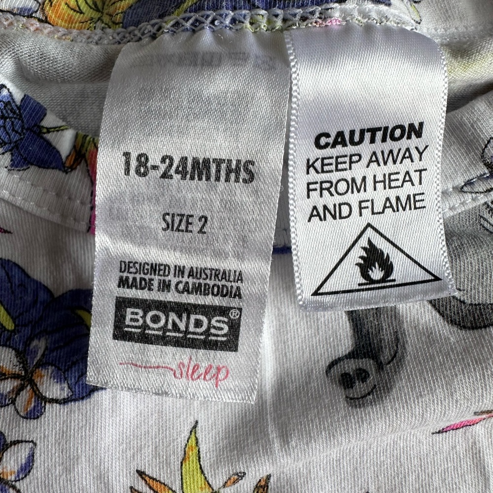 Bonds Pajamas Sleepwear - Short Sleeve Shirt + Shorts - Size 2 / 18-24 Months - Picture 3 of 4